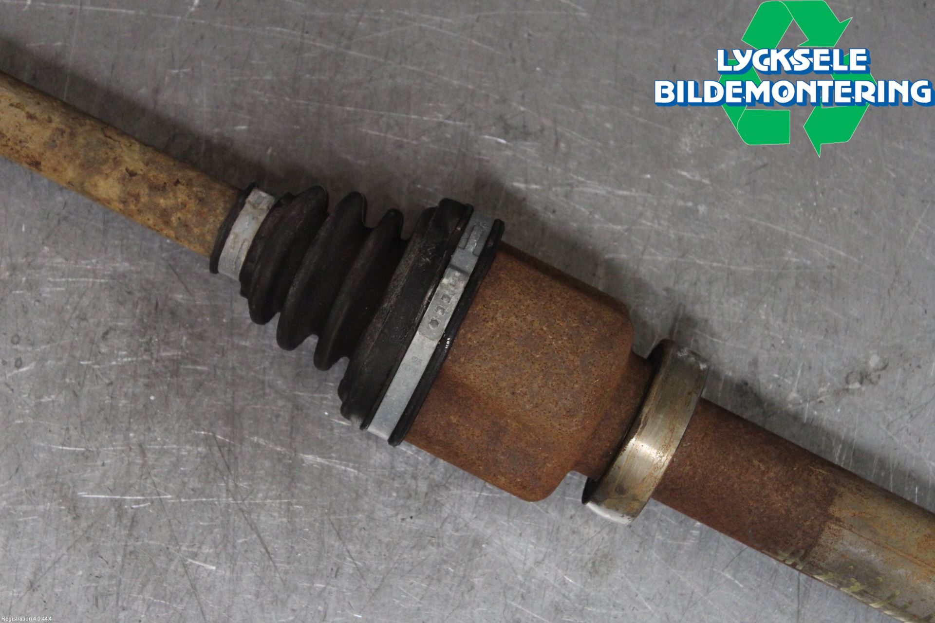 Volvo V60 14-18 Drivaxel Fram Höger