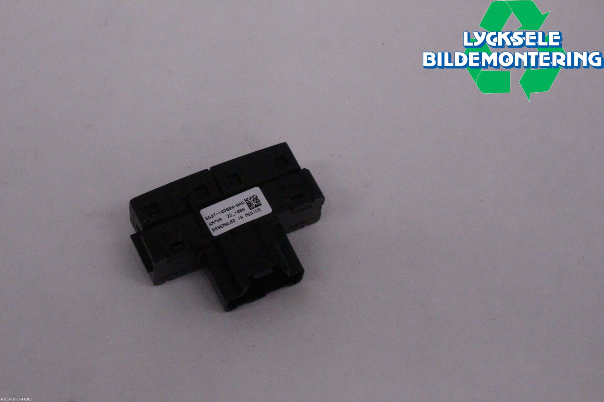 Ford KUGA/KUGA PHEZ/FHEV 20- Strömställare Stolvärme