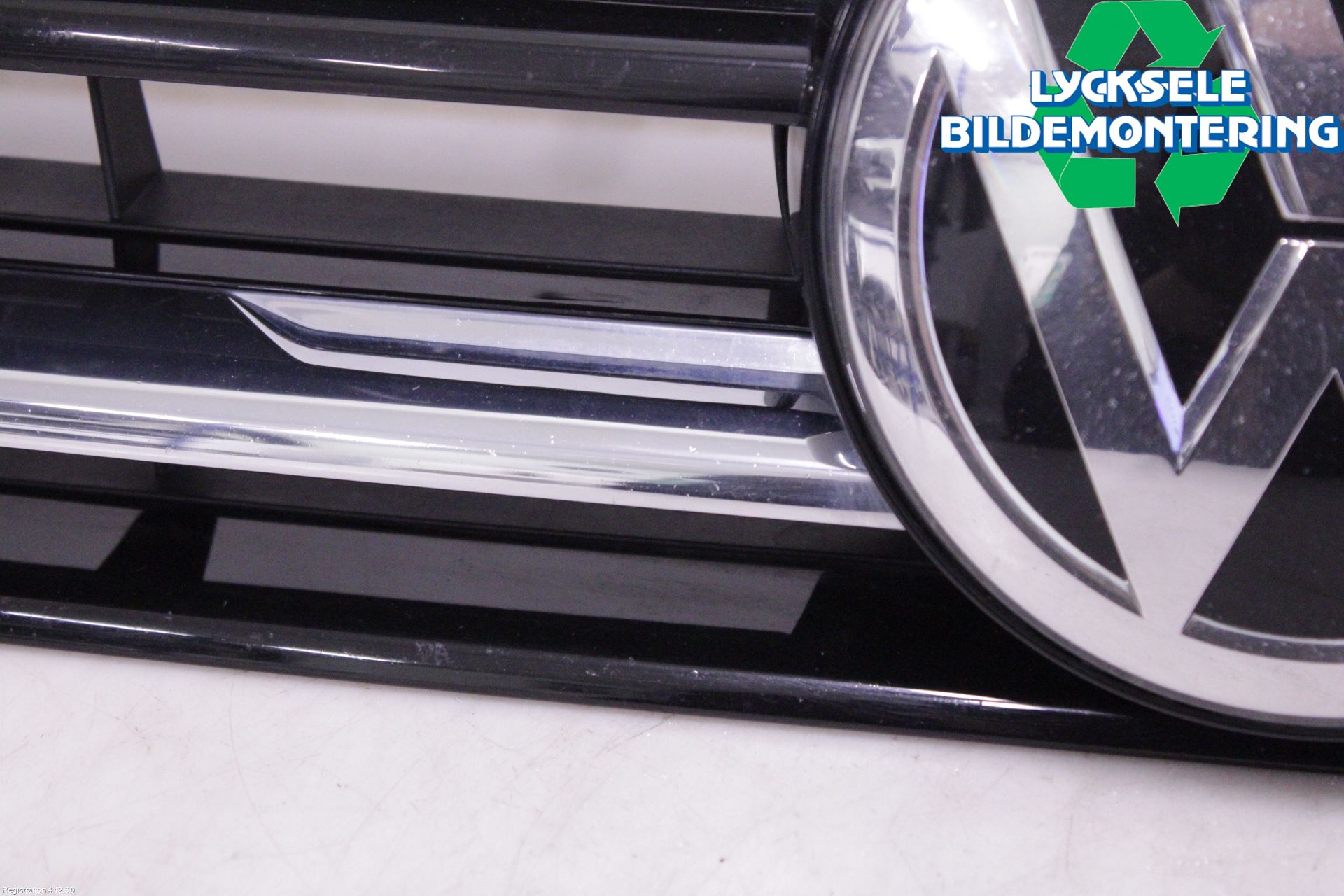 Volkswagen VW TIGUAN 16-24 Grill Komp