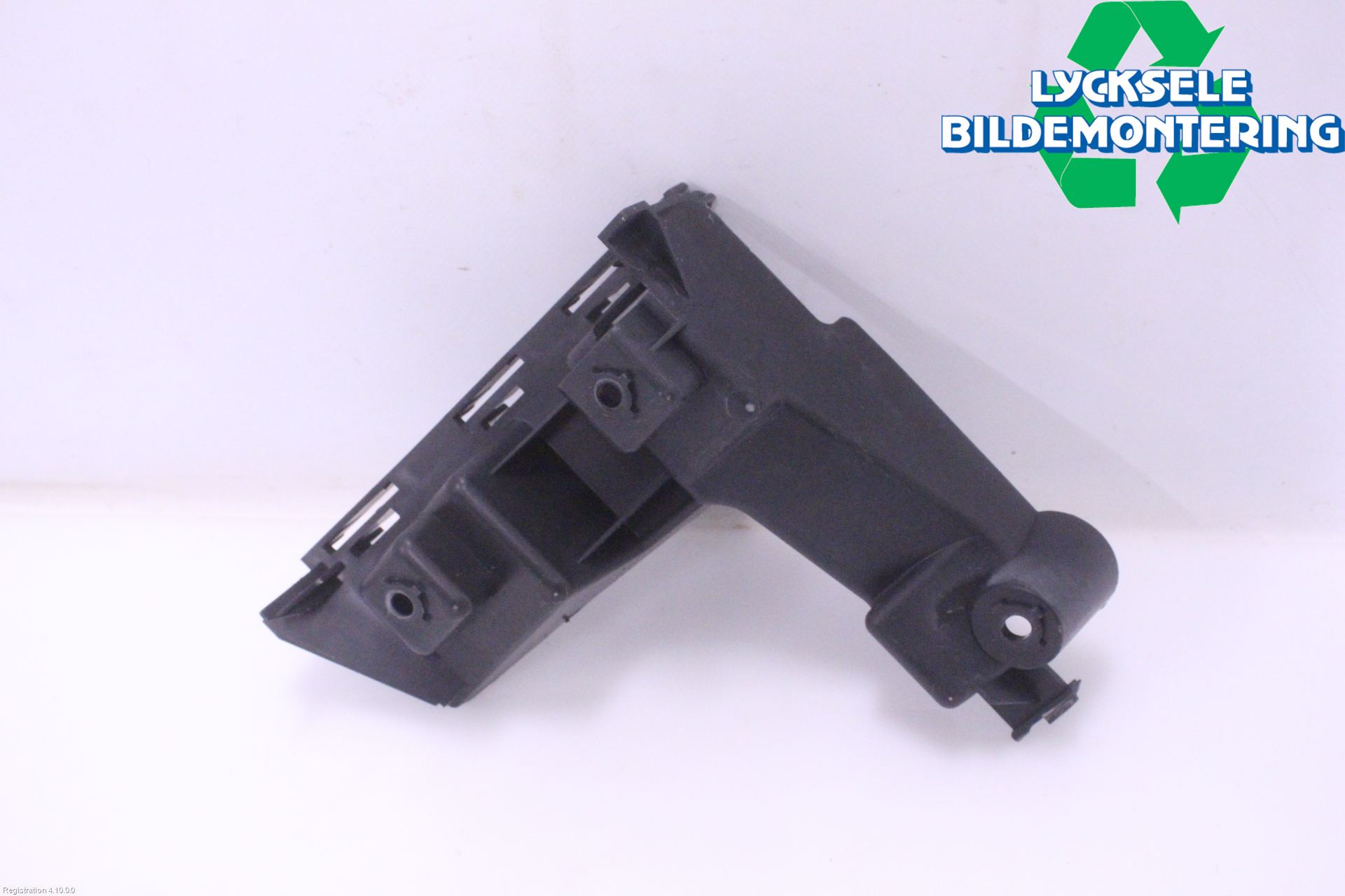 Volvo XC70 14-16 Stötfångarfäste Bak Vä