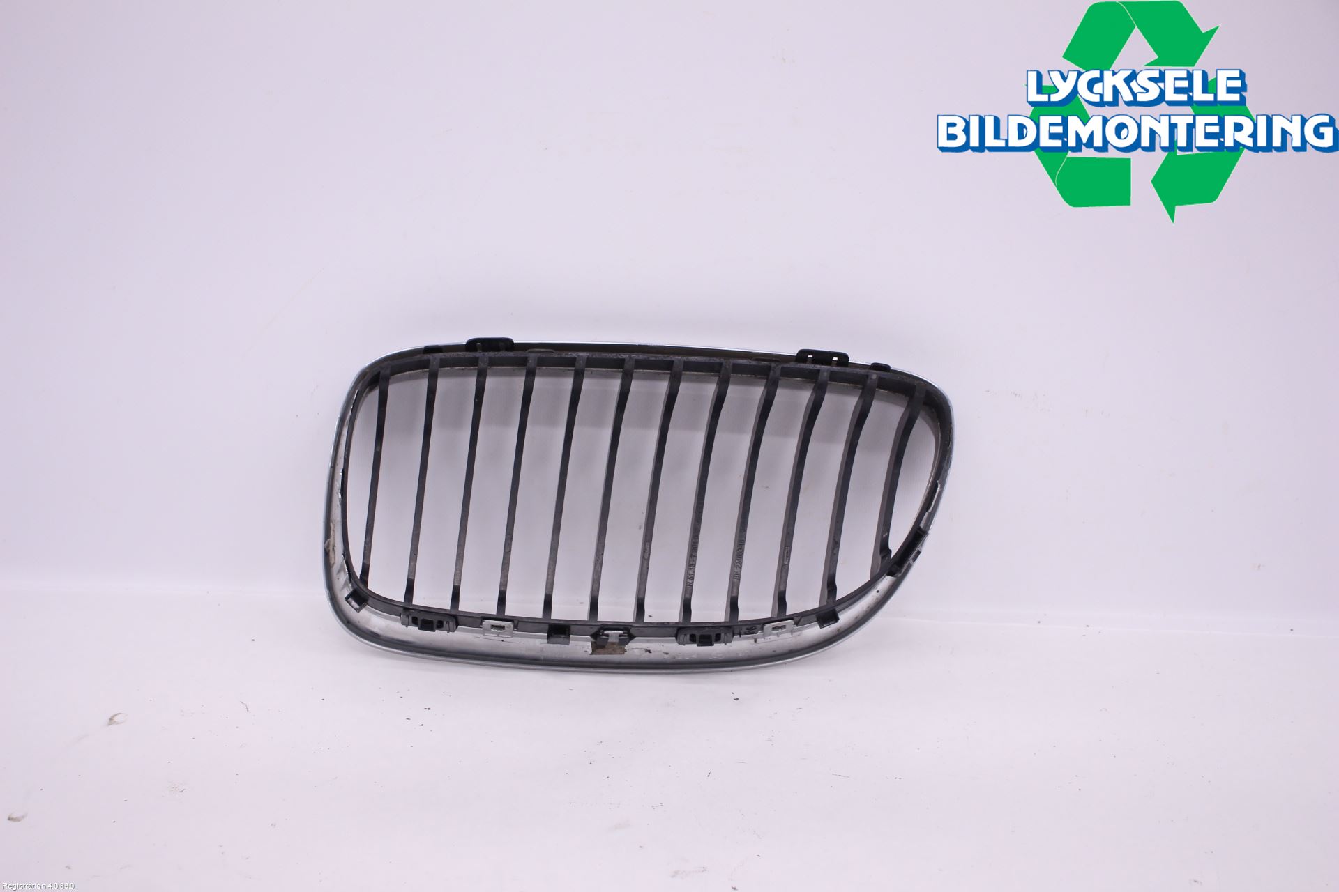 BMW 3 E90/91 SED/TOU 05-12 Grilldel Höger