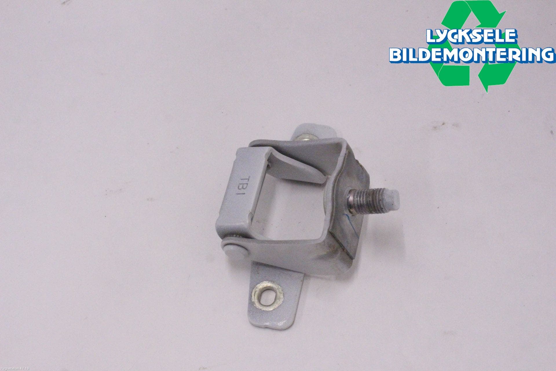 Hyundai i20 BC 21- Bakluckegångjärn Vä