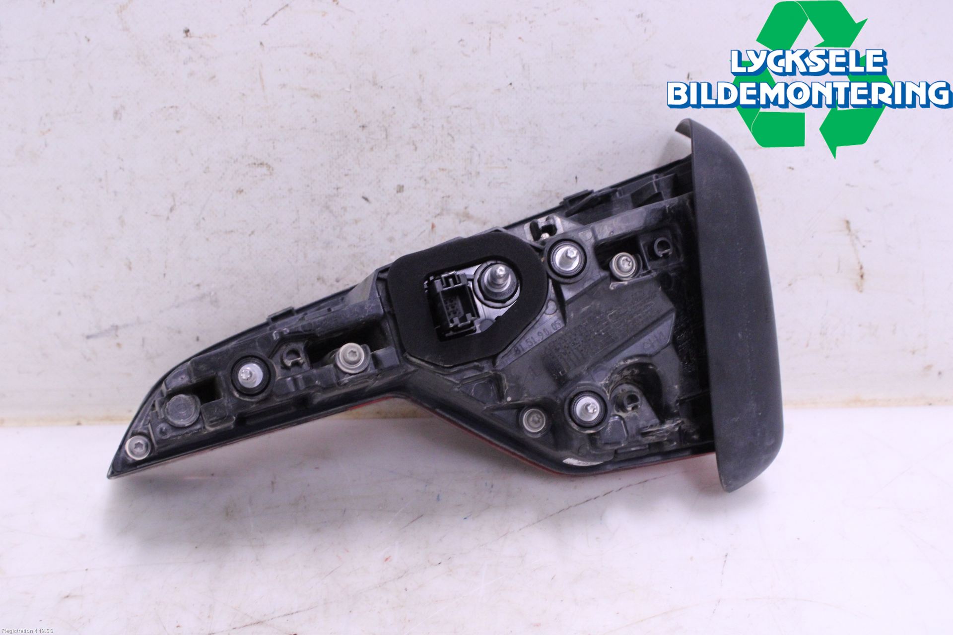 Audi A4/S4 B9 20- Bakljus Lucka Vä