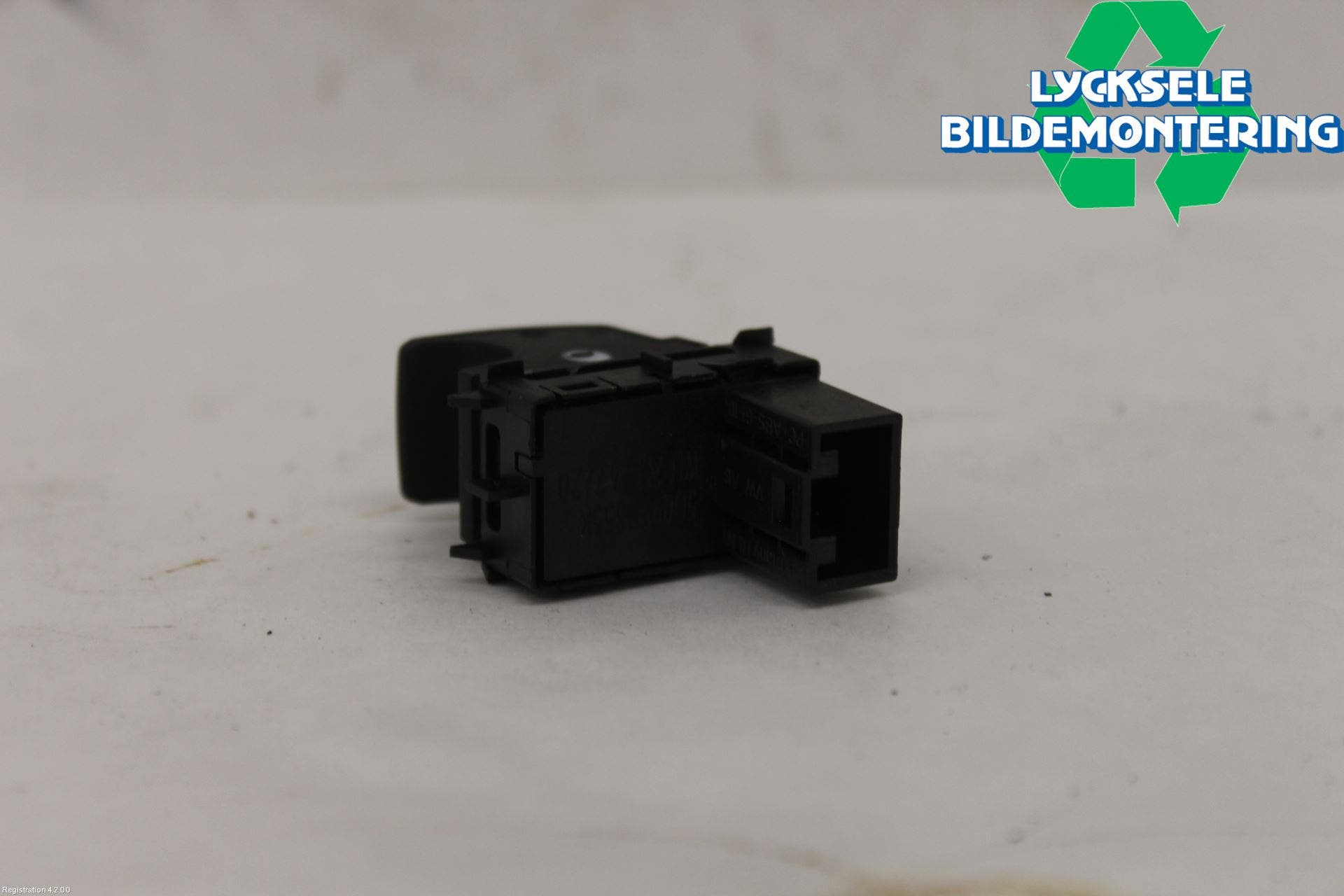 Skoda KAMIQ 20- Strömställare Elhiss