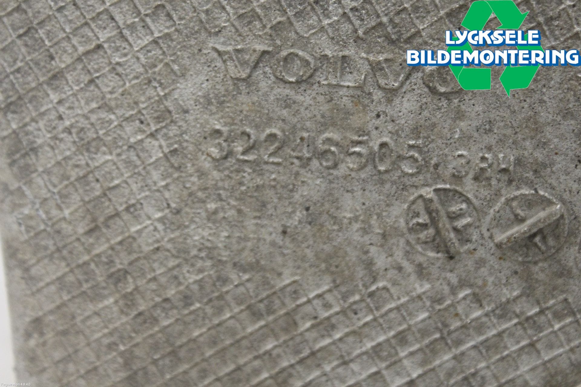 Volvo V60 19- Bärarm Bak Höger