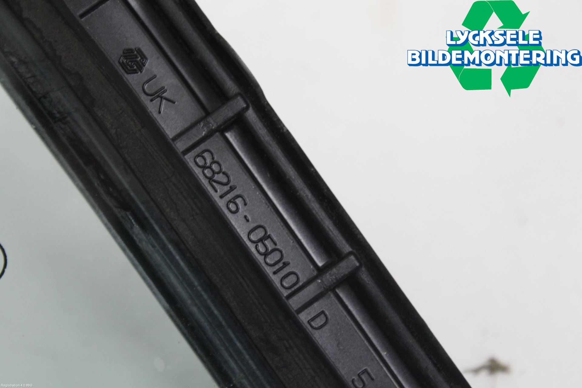 Toyota AVENSIS 16-18 Dörruta Fram Lilla Vä