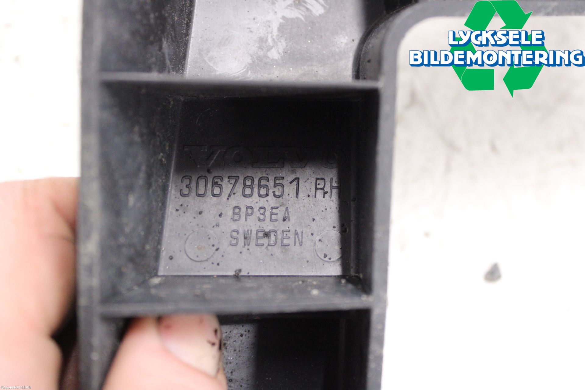 Volvo V70 08-13 Stötfångarfäste Bak Hö