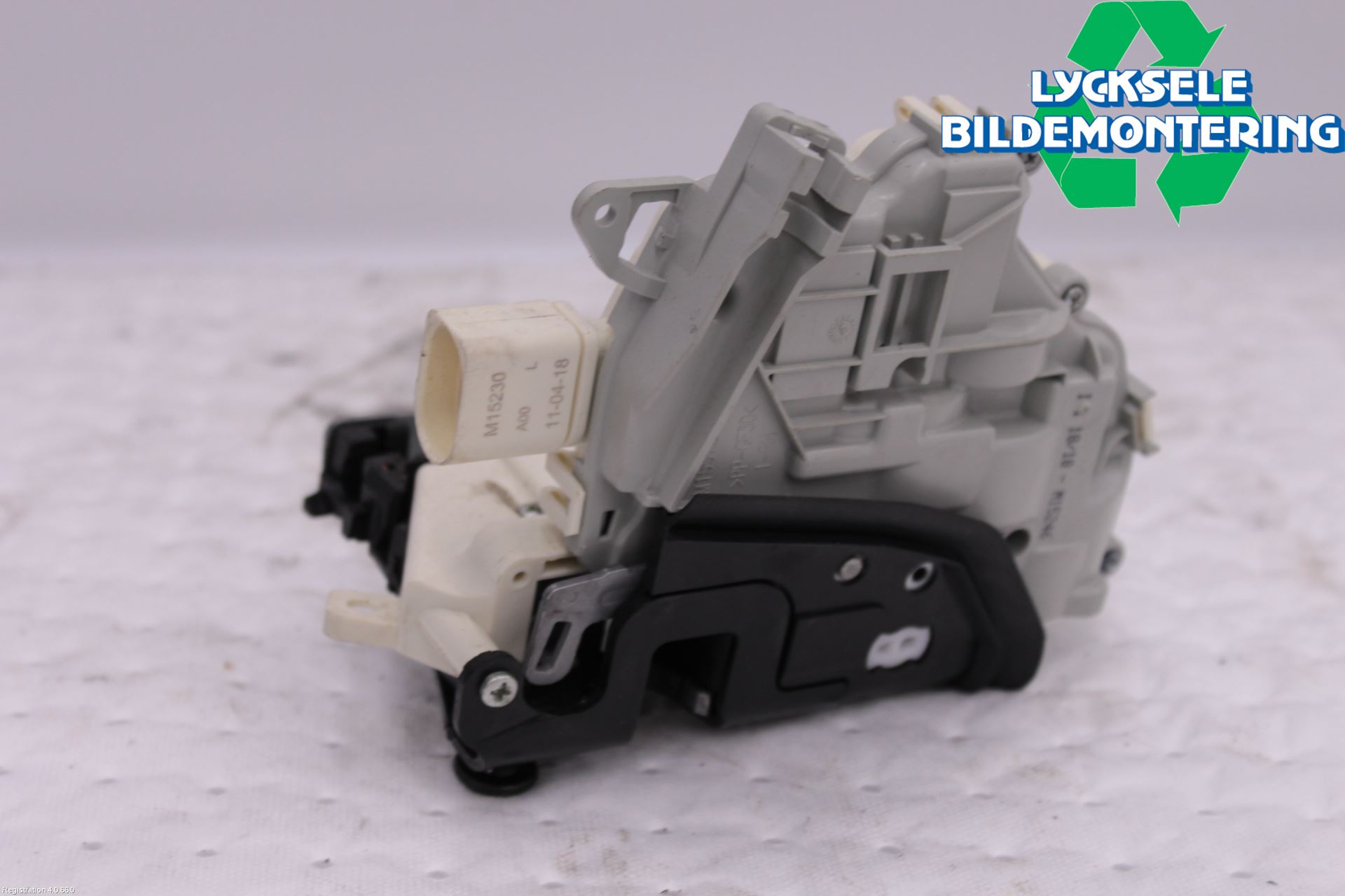 Audi A6 ALLROAD 12-18 Låskista-Dörrlås