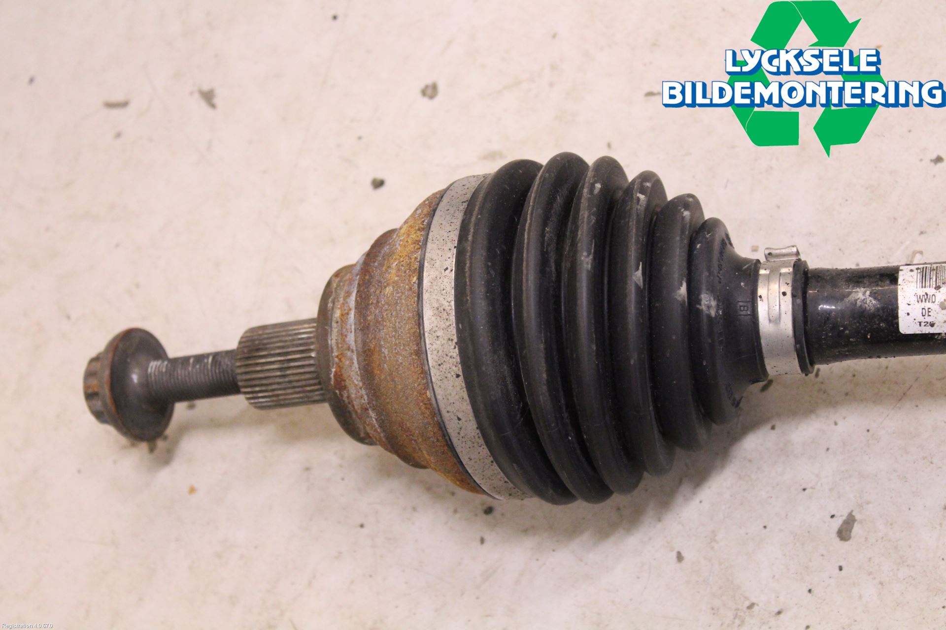 Audi Q3 8U 12-18 Drivaxel Fram Vänster