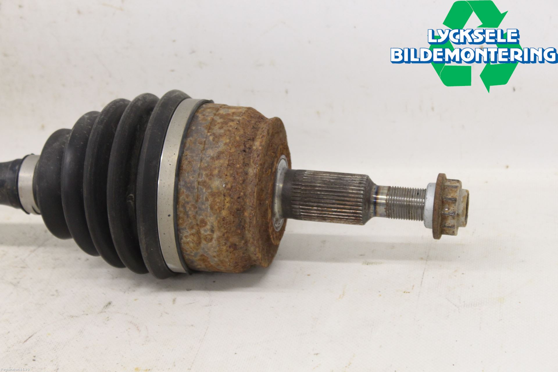Volkswagen VW TRANSP/CARAVELLE (T6) 16-22 Drivaxel Fram Höger