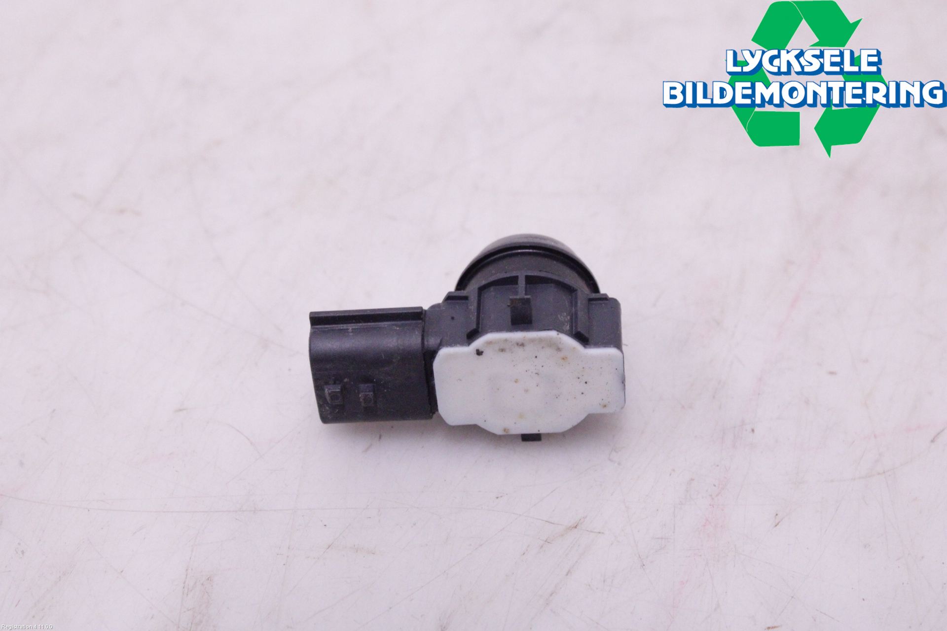 Renault CLIO IV 16-19 Parkeringshjälp Backsensor