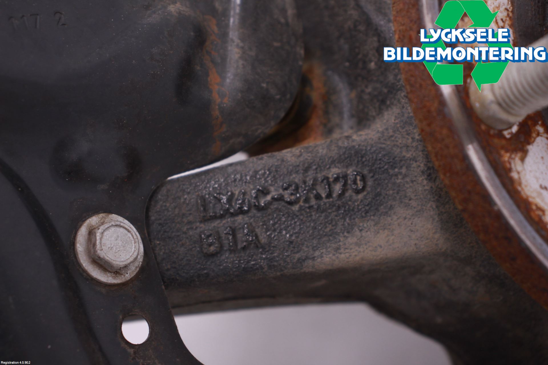 Ford KUGA/KUGA PHEZ/FHEV 20- Styrspindel Lagerhus Hö