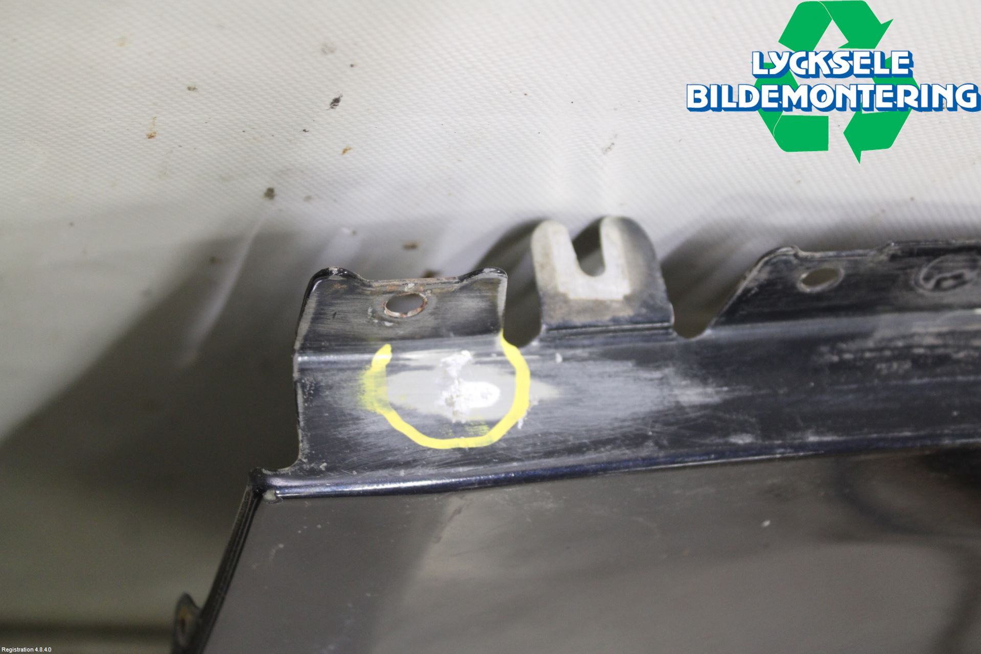 BMW 5 E60/61 Sed/Tou 02-10 Skärm Fram Höger