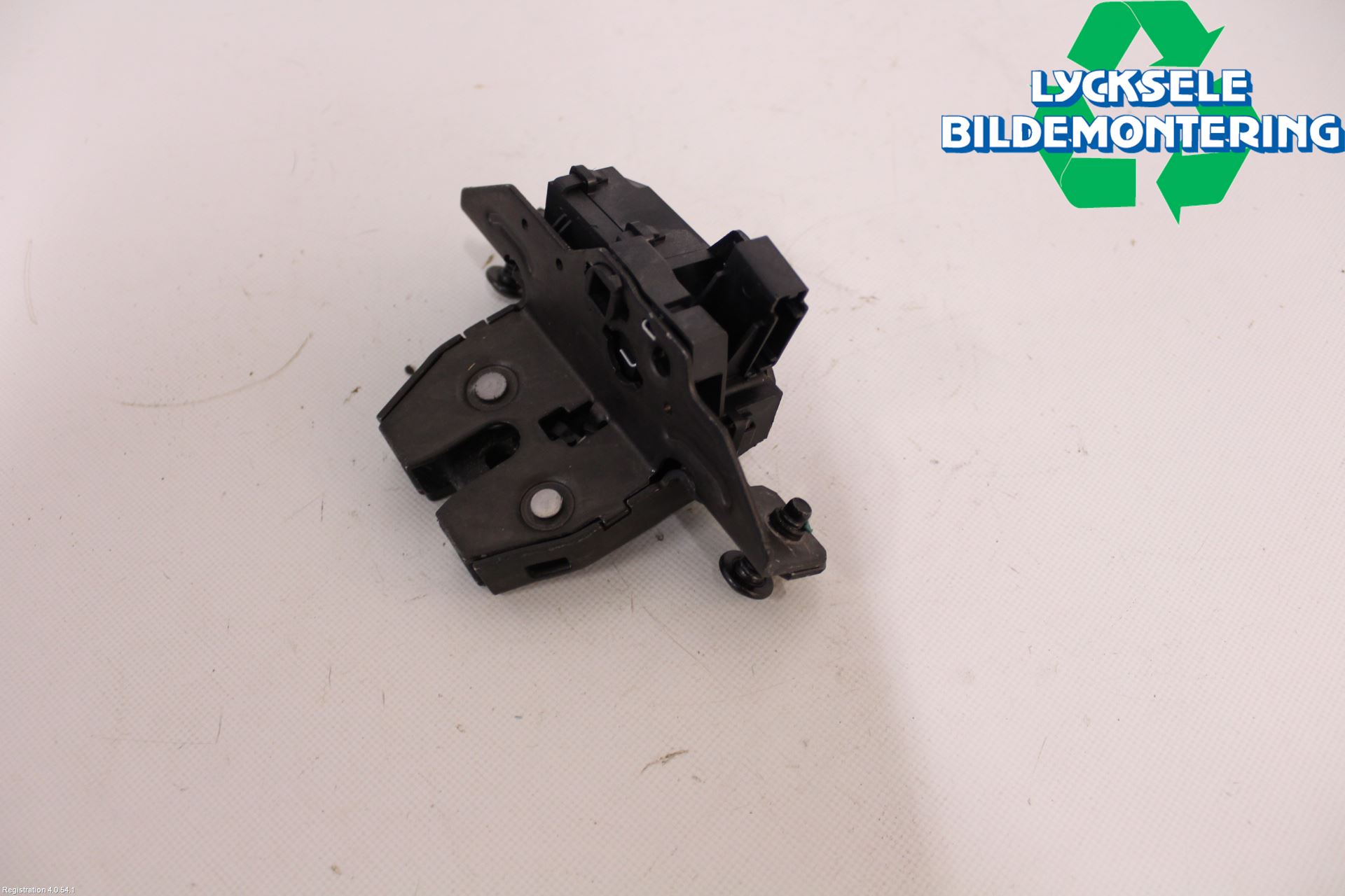 Opel ASTRA J 10-15 Låskista Baklucka