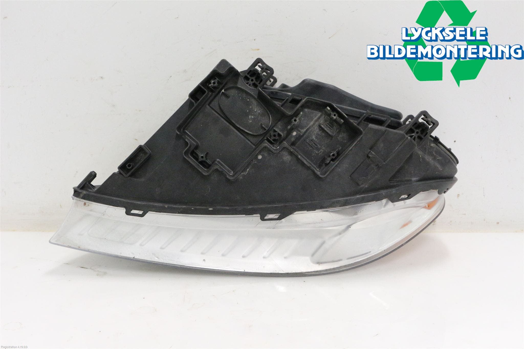 Volvo V70 08-13 Strålkastare Höger