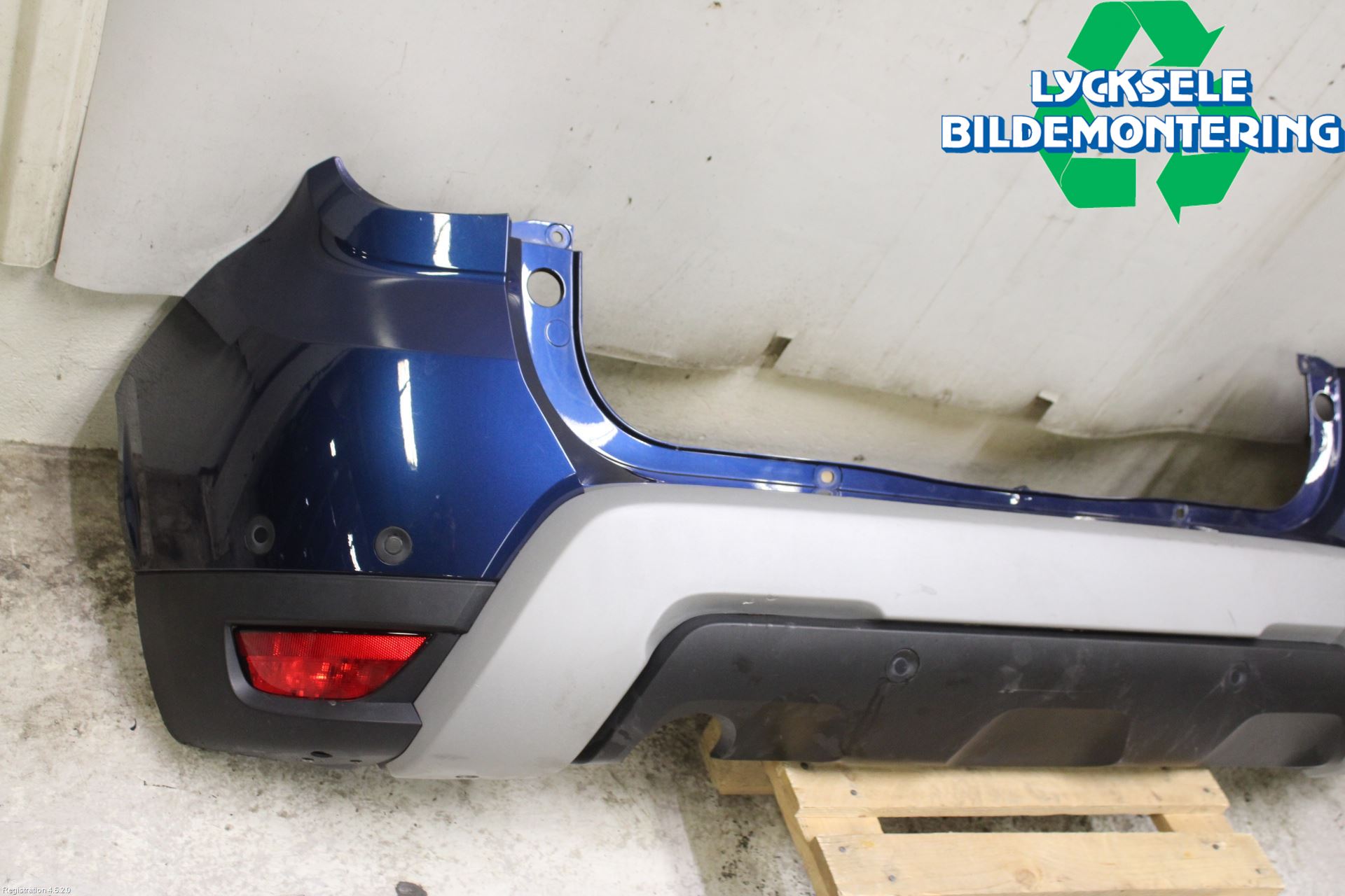 Dacia DUSTER 10-17 Stötfångarbeklädnad Bak