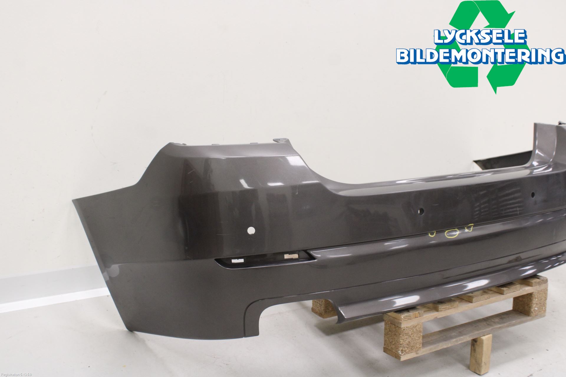 BMW 5 F10/F11/F18 09-17 Stötfångarbeklädnad Bak