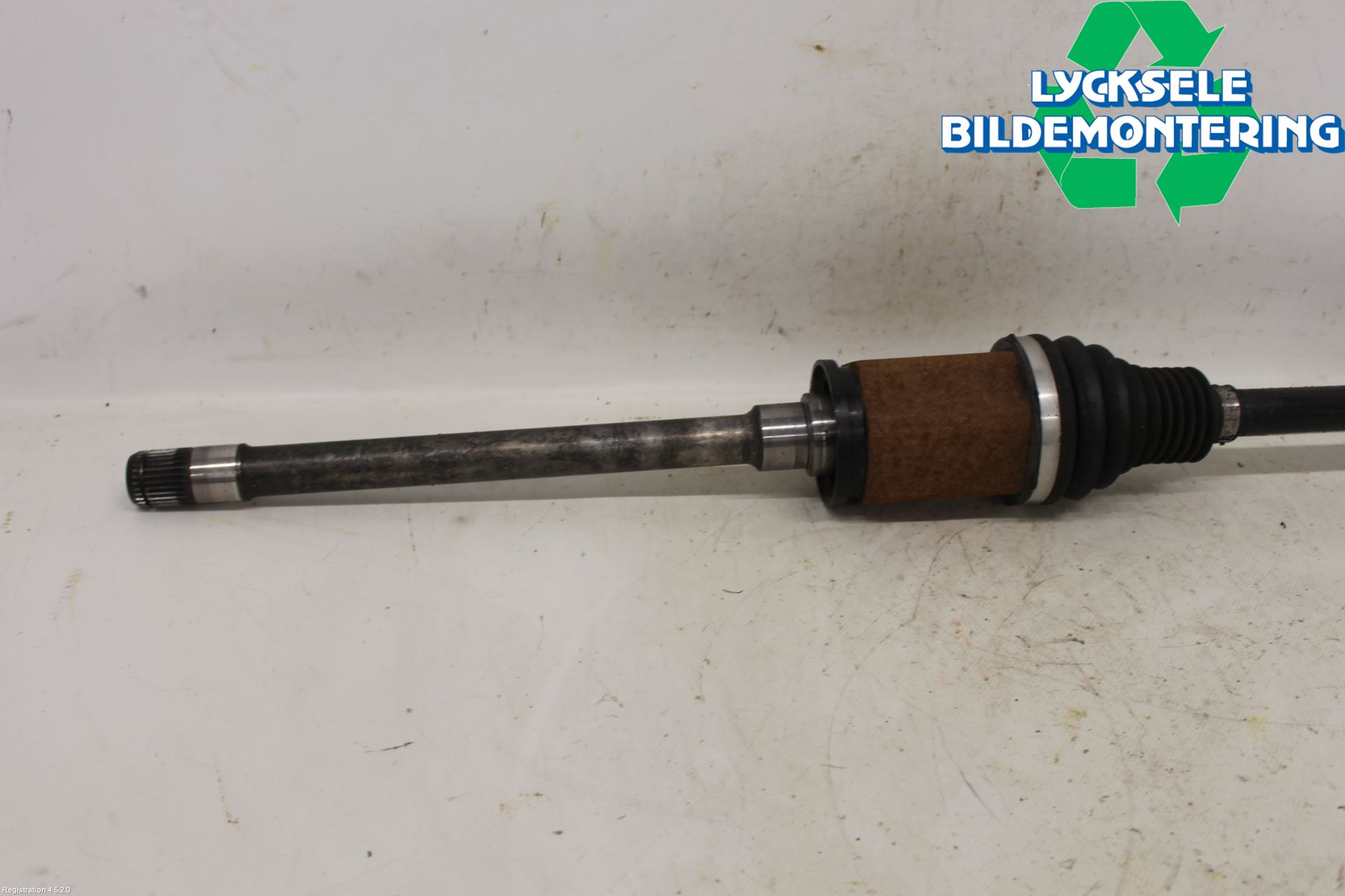 BMW 3 GT F34 13-19 Drivaxel Fram Höger