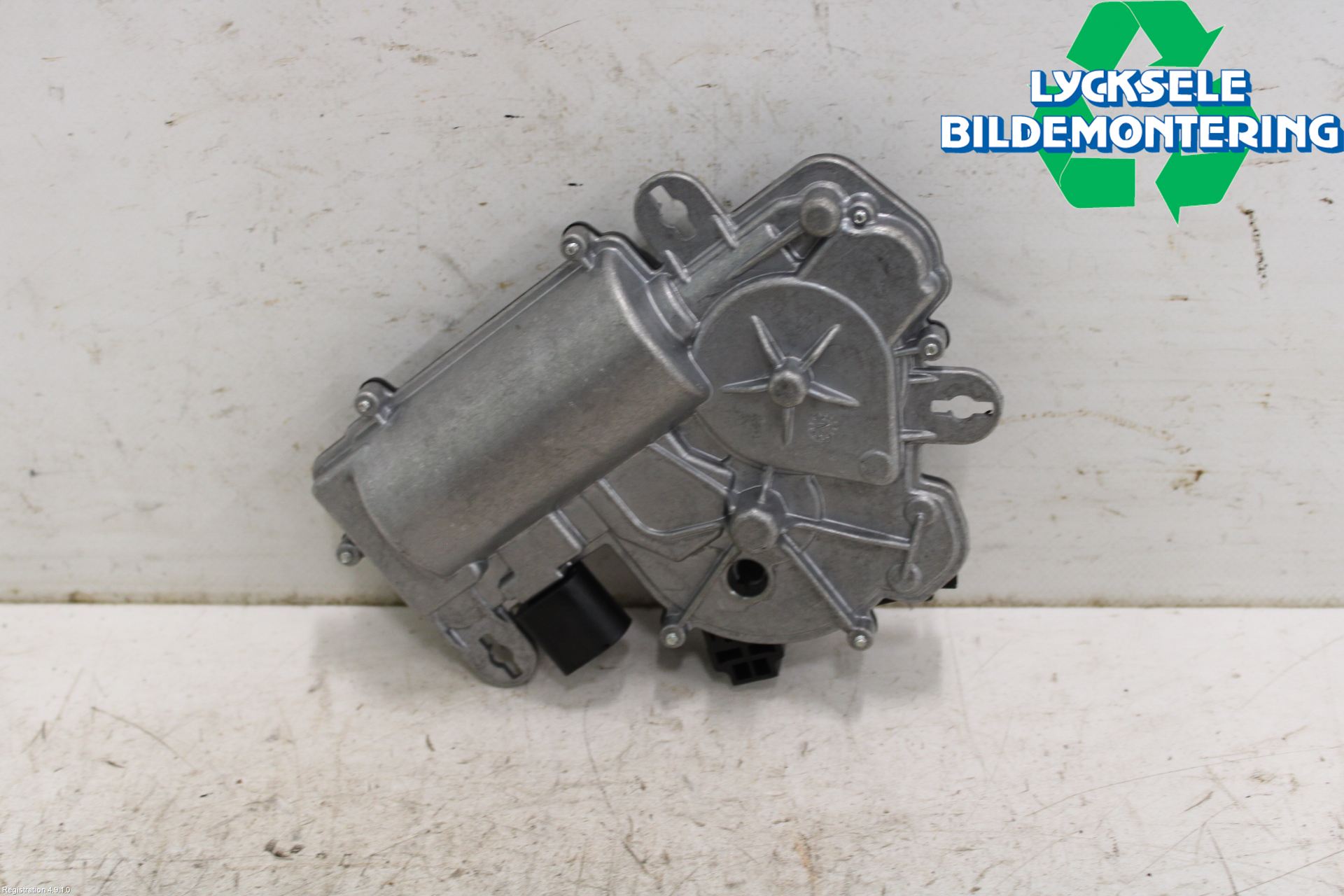 Volkswagen VW PASSAT 15-19 Bakluckeöppnare Automatisk
