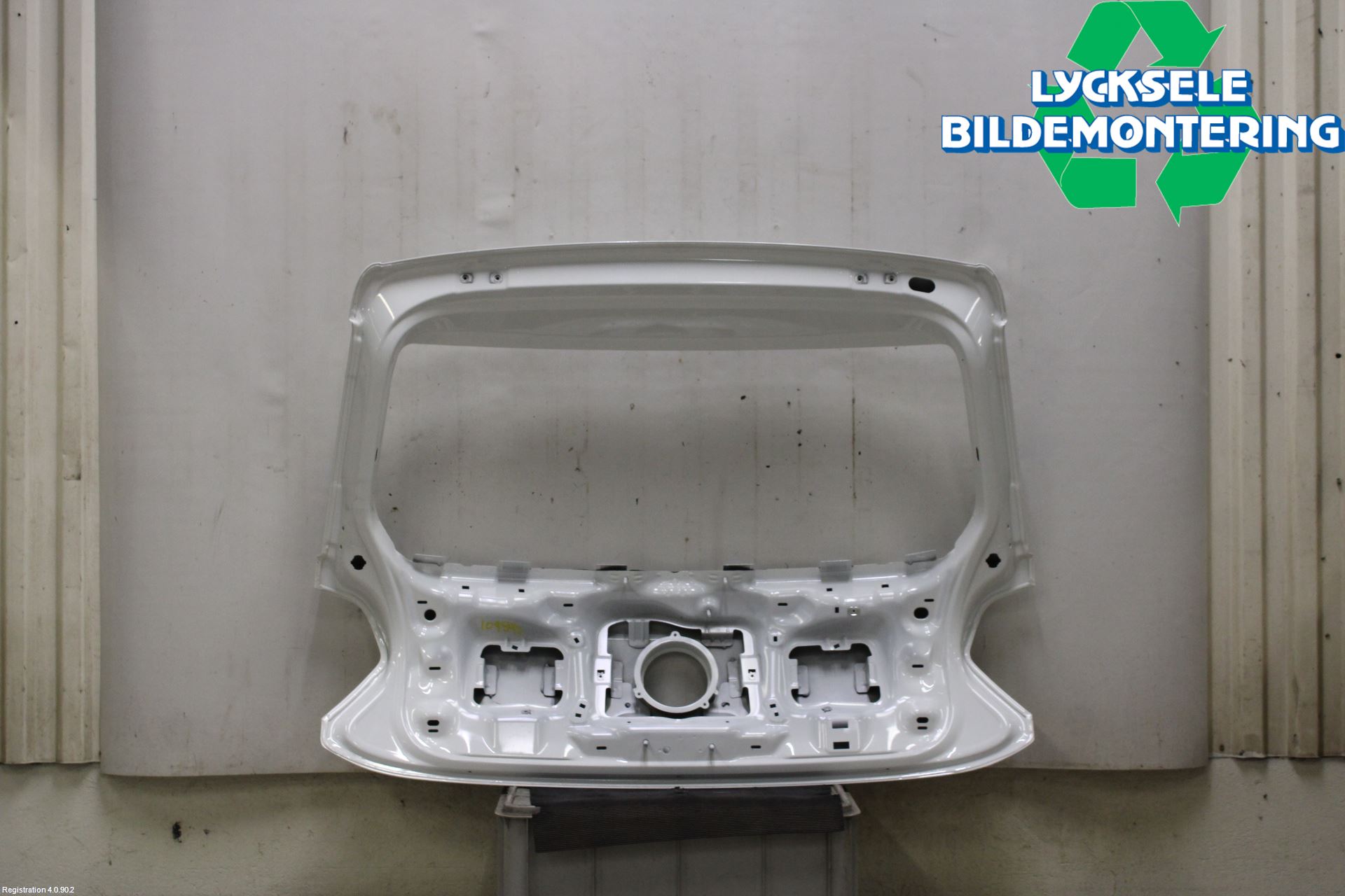 Volkswagen VW POLO VI 18->> Baklucka Cc-Kombi-Sedan