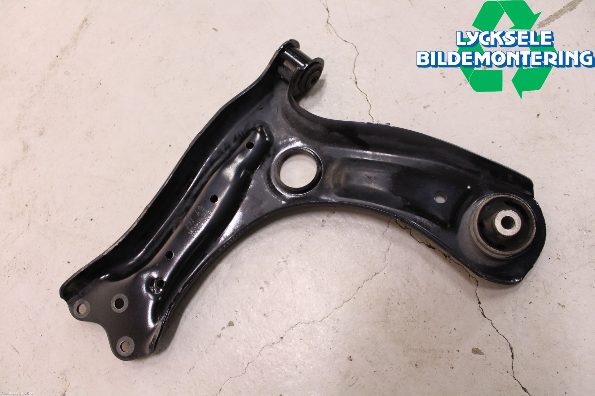 Skoda FABIA 15-21 Bärarm Fram Undre Hö