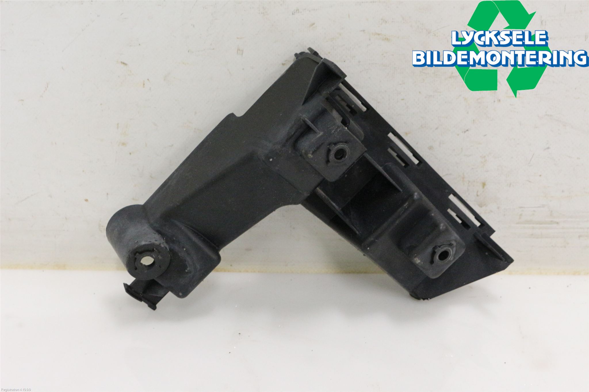 Volvo V70 08-13 Stötfångarfäste Bak Vä