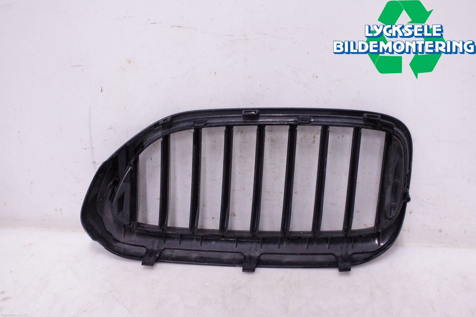 BMW 5 G30/G31/F90 17-23 Grilldel Höger