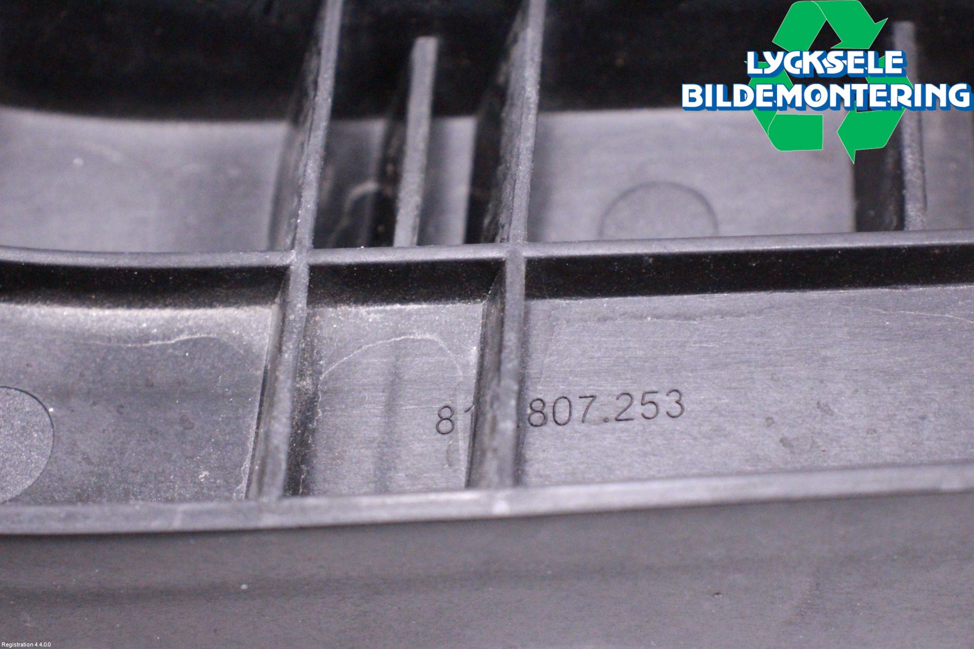 Audi Q2/SQ2 17- Stötfångarfäste Bak Vä