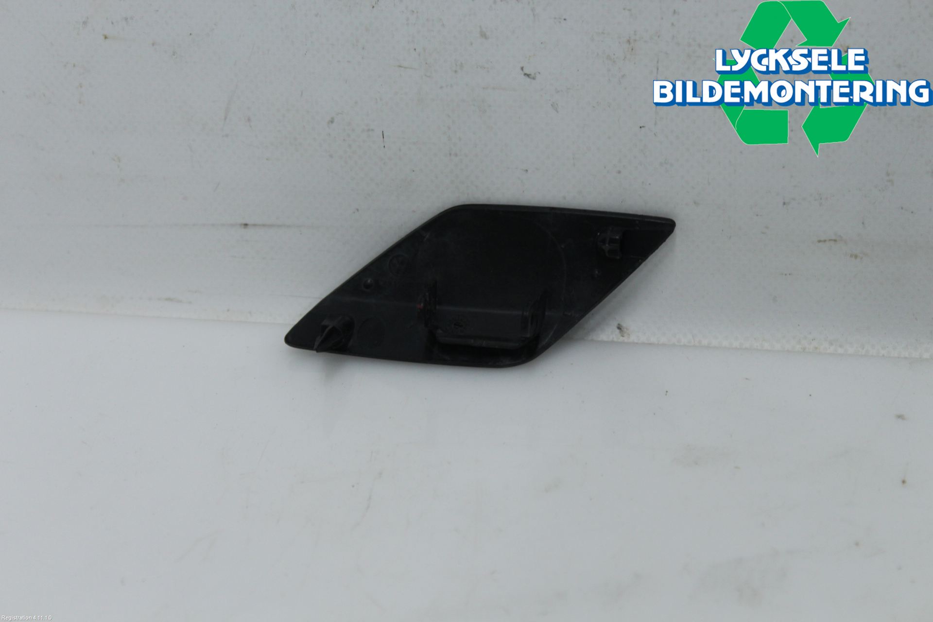 Volkswagen VW GOLF VI 09-13 Spolarmunstycke Strålkastare