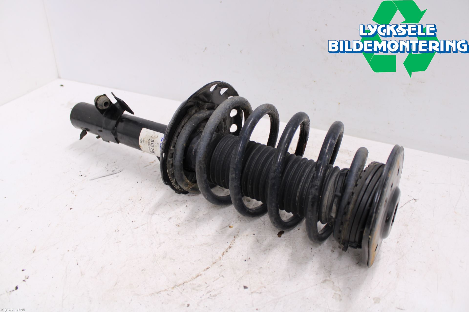 Volvo XC70 08-13 Fjäderben Fram Höger