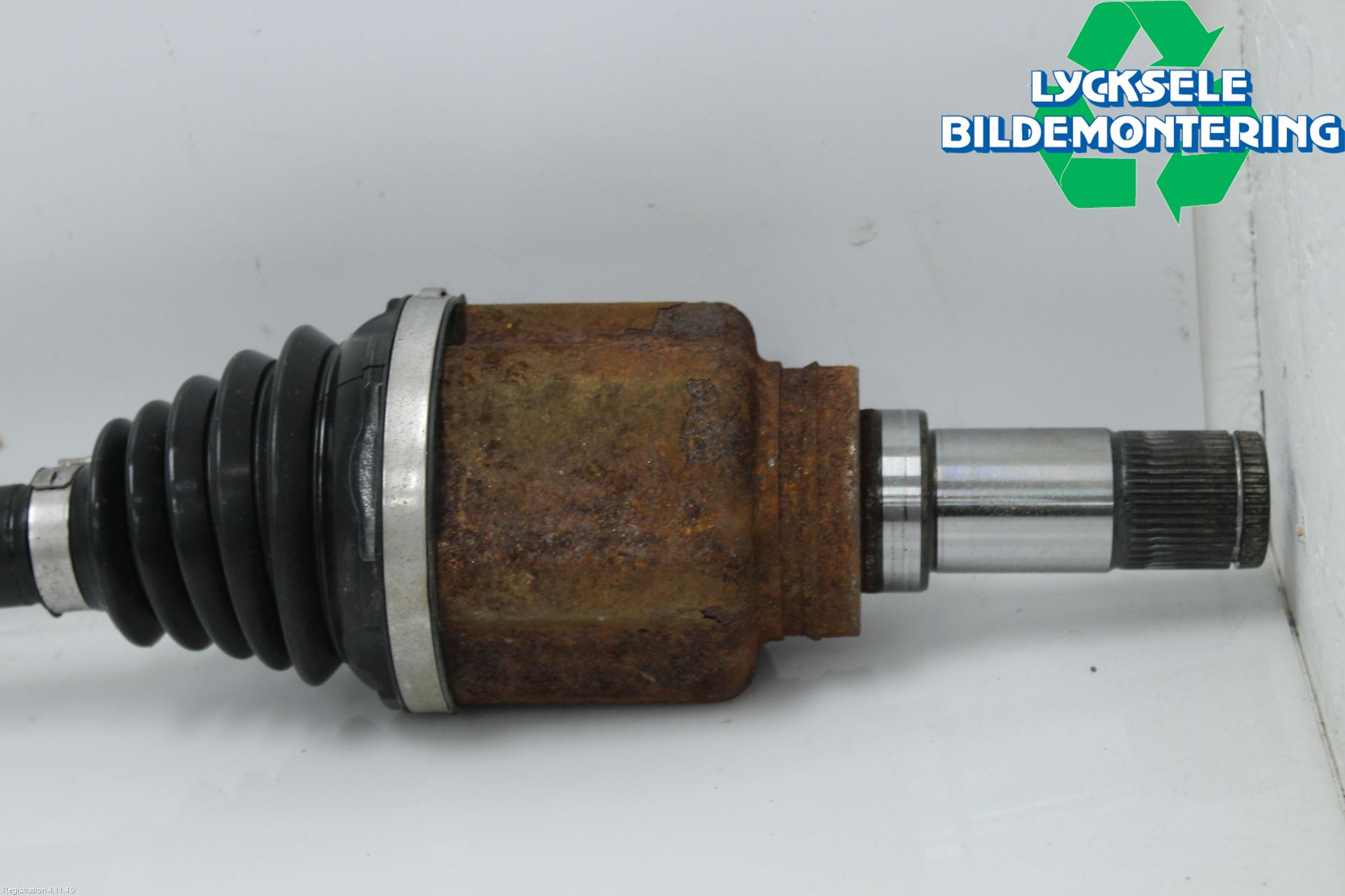 Volkswagen VW ID.7/TOURER 24- Drivaxel Bak Höger
