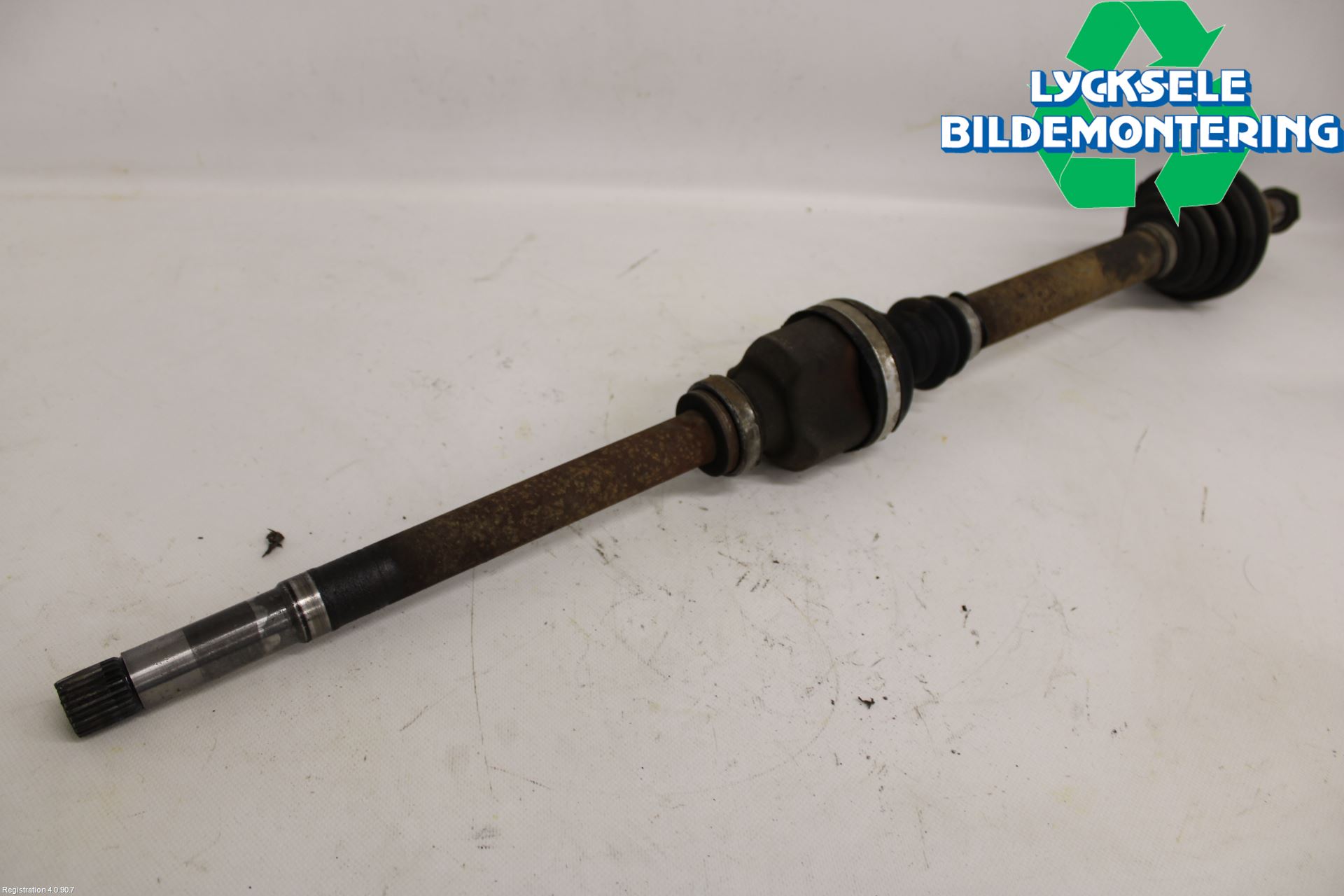 Peugeot PARTNER 08-15 Drivaxel Fram Höger