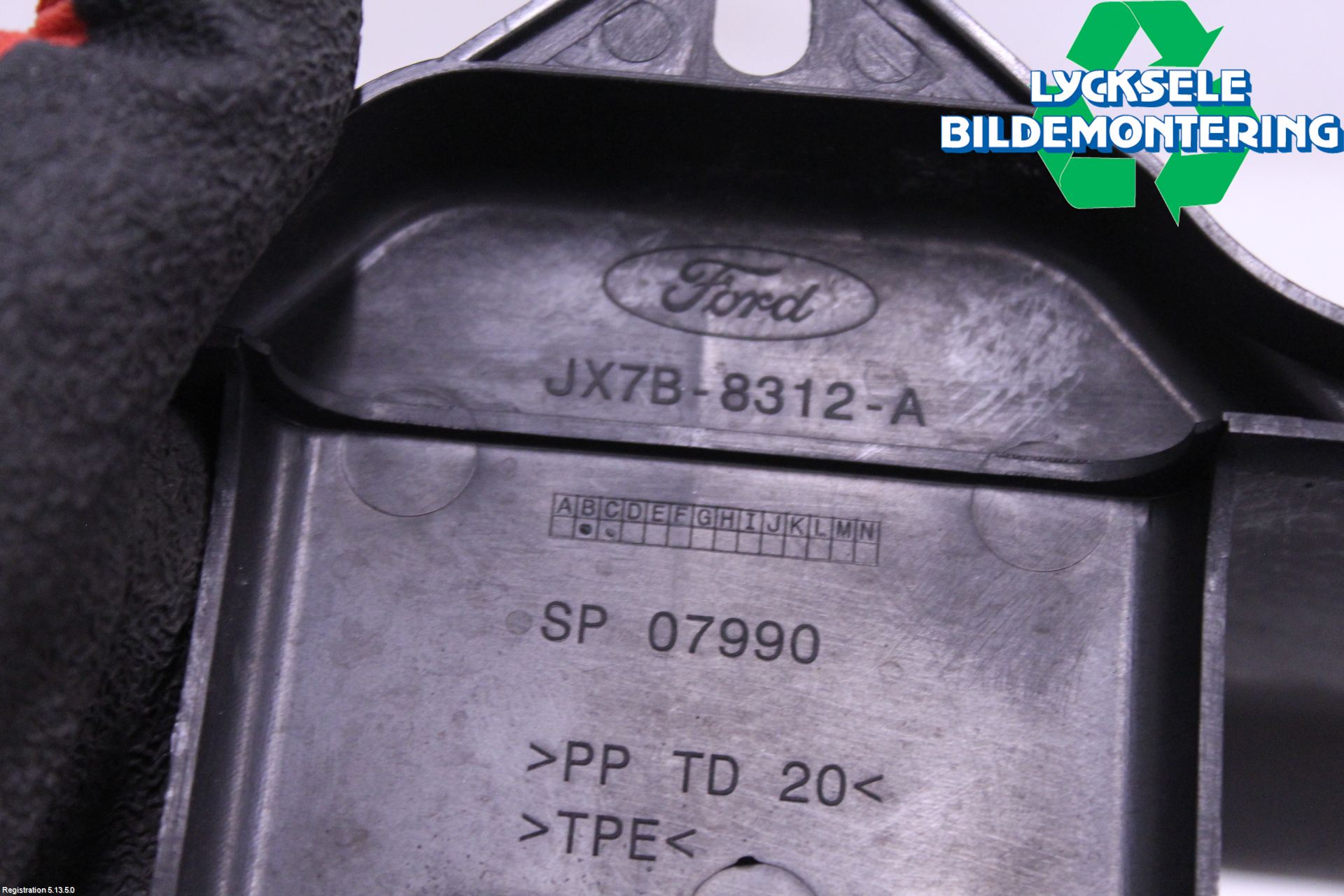 Ford FOCUS 19- Deflektor Plåt-Plast Kylning