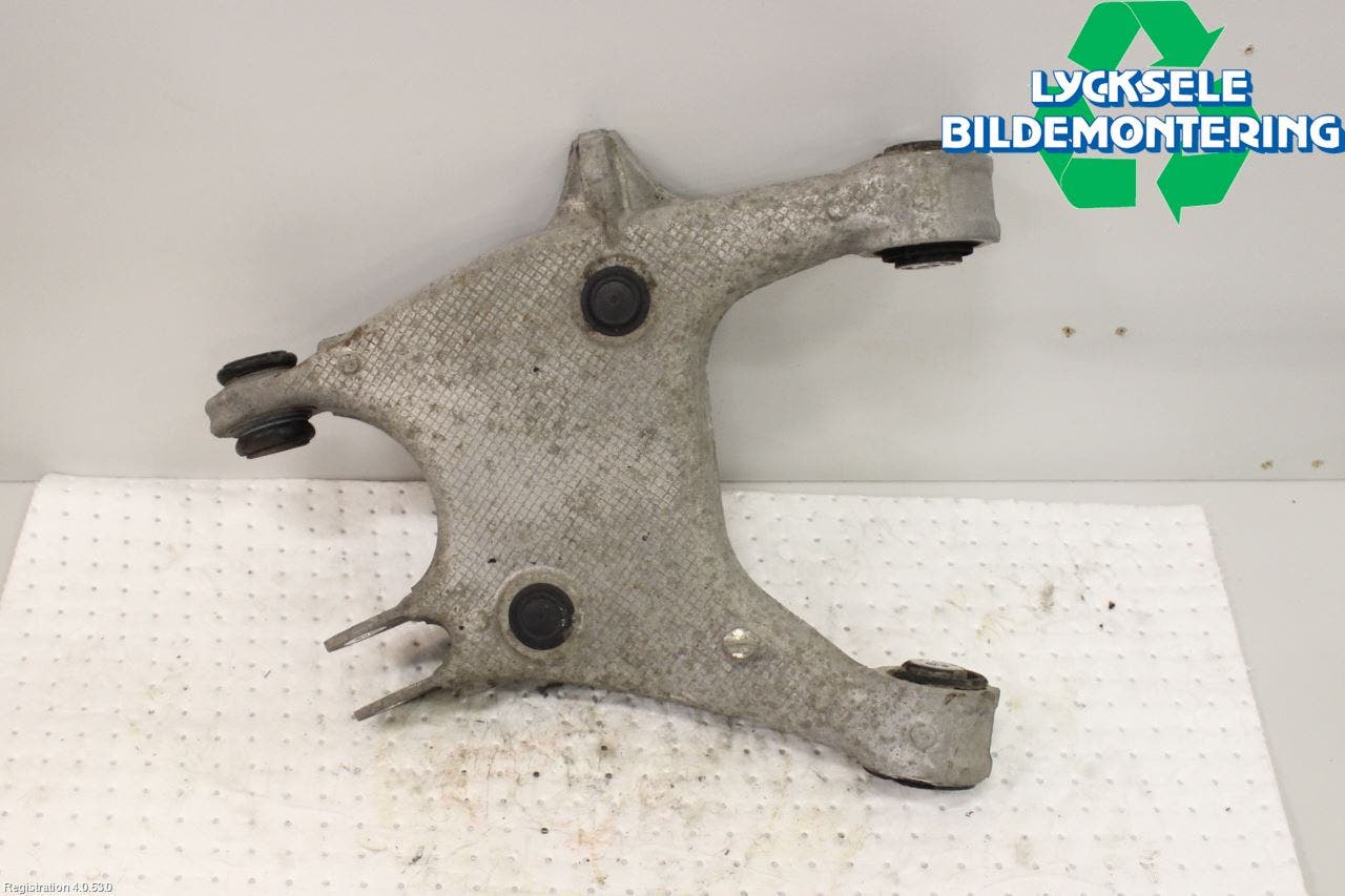 BMW 5 F10/F11/F18 09-17 Bärarm Bak Höger