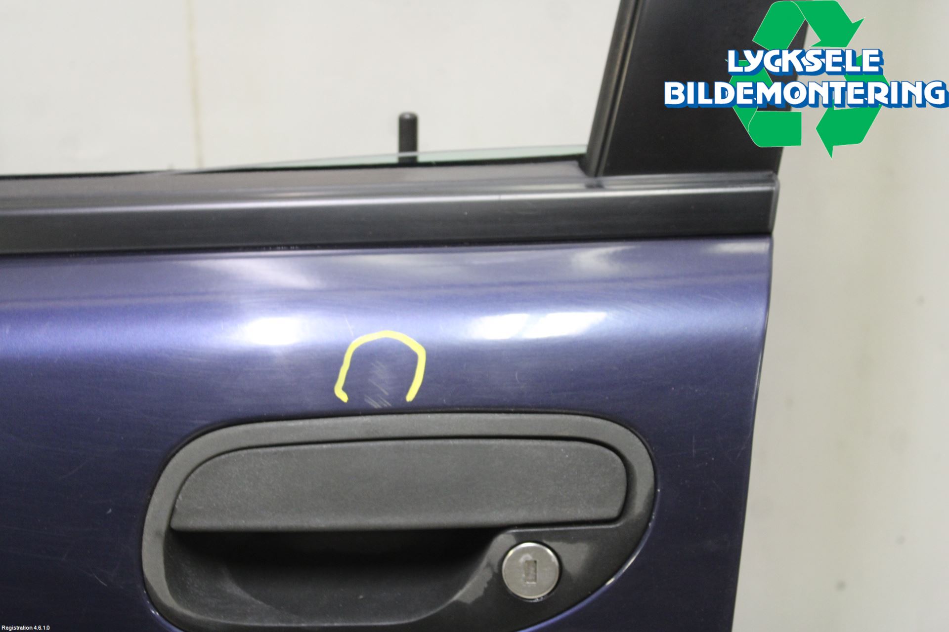 Volvo S40/V40    96-04 Dörr Fram Vänster