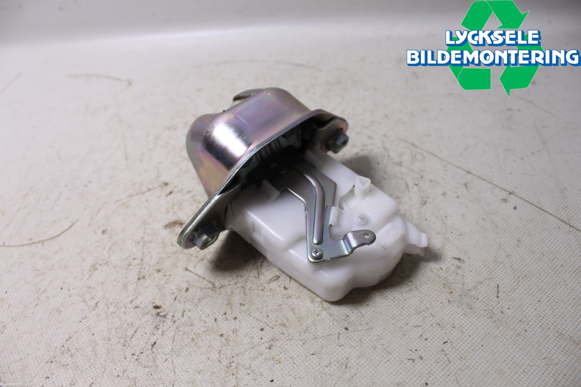 Subaru OUTBACK 15-20 Låskista Baklucka