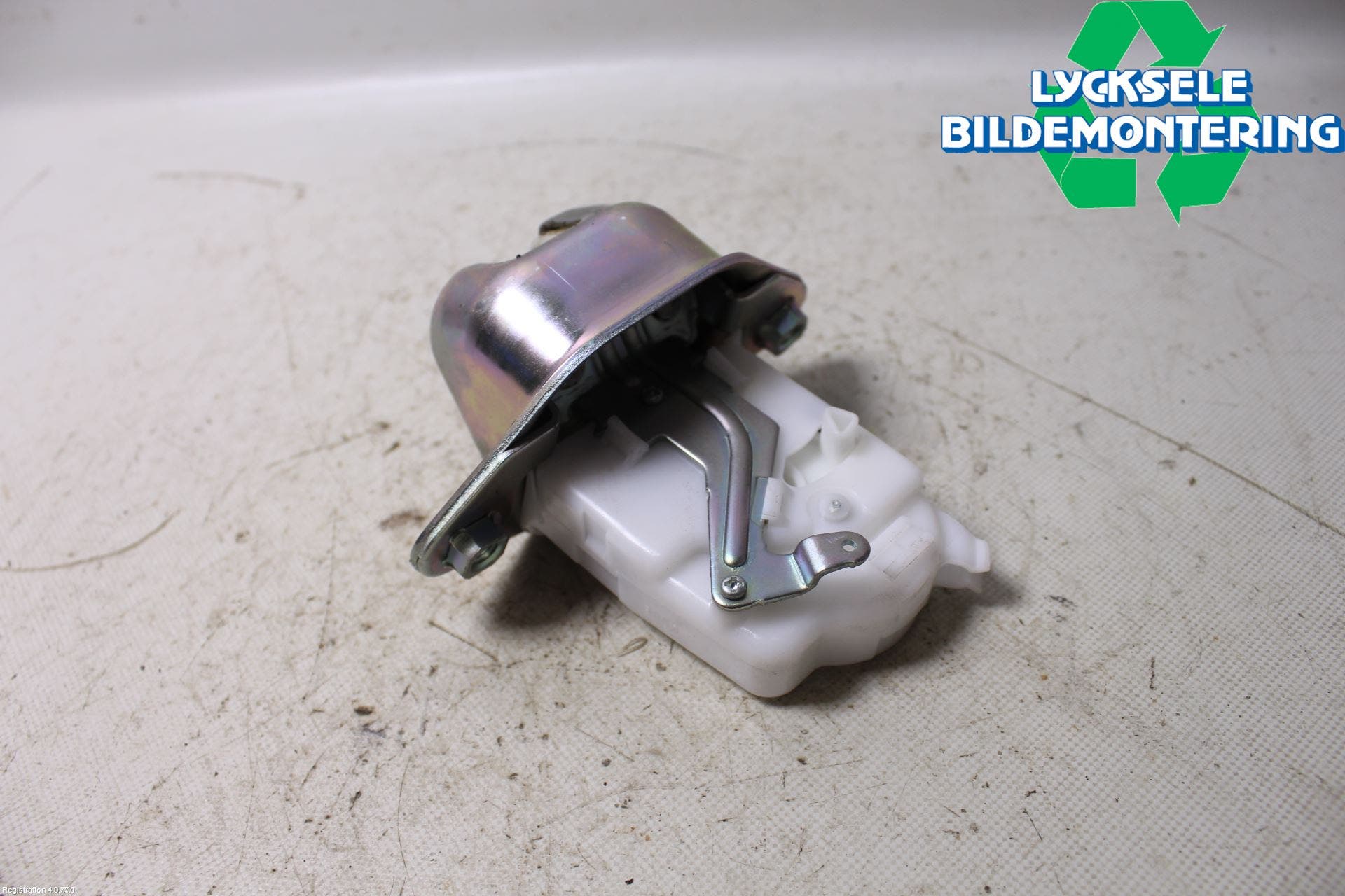 Subaru OUTBACK 15-20 Låskista Baklucka