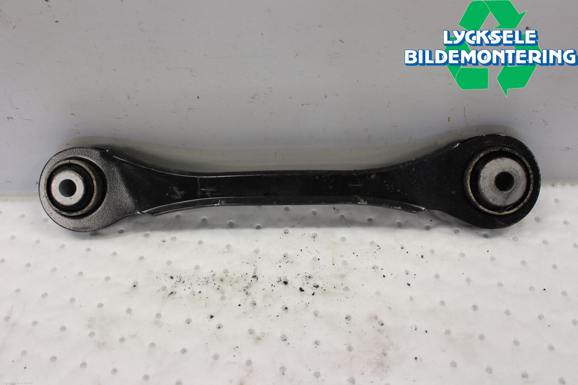 BMW 1 F20/F21 11-19 Bärarm Bak Övre Höger