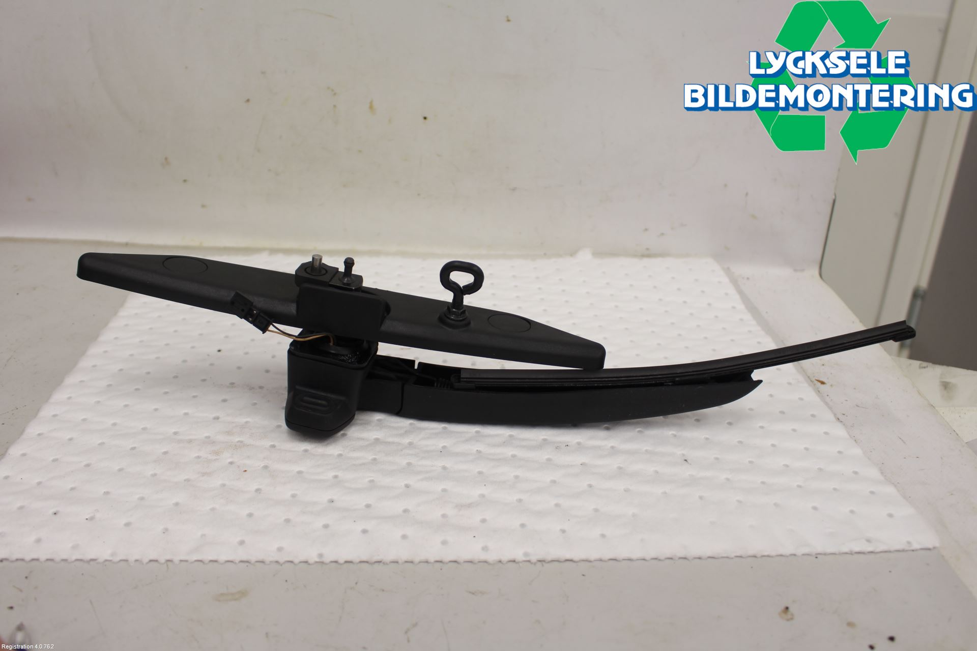 BMW 3 G20/G21/G80/G81 19- Torkararm-Bakruta