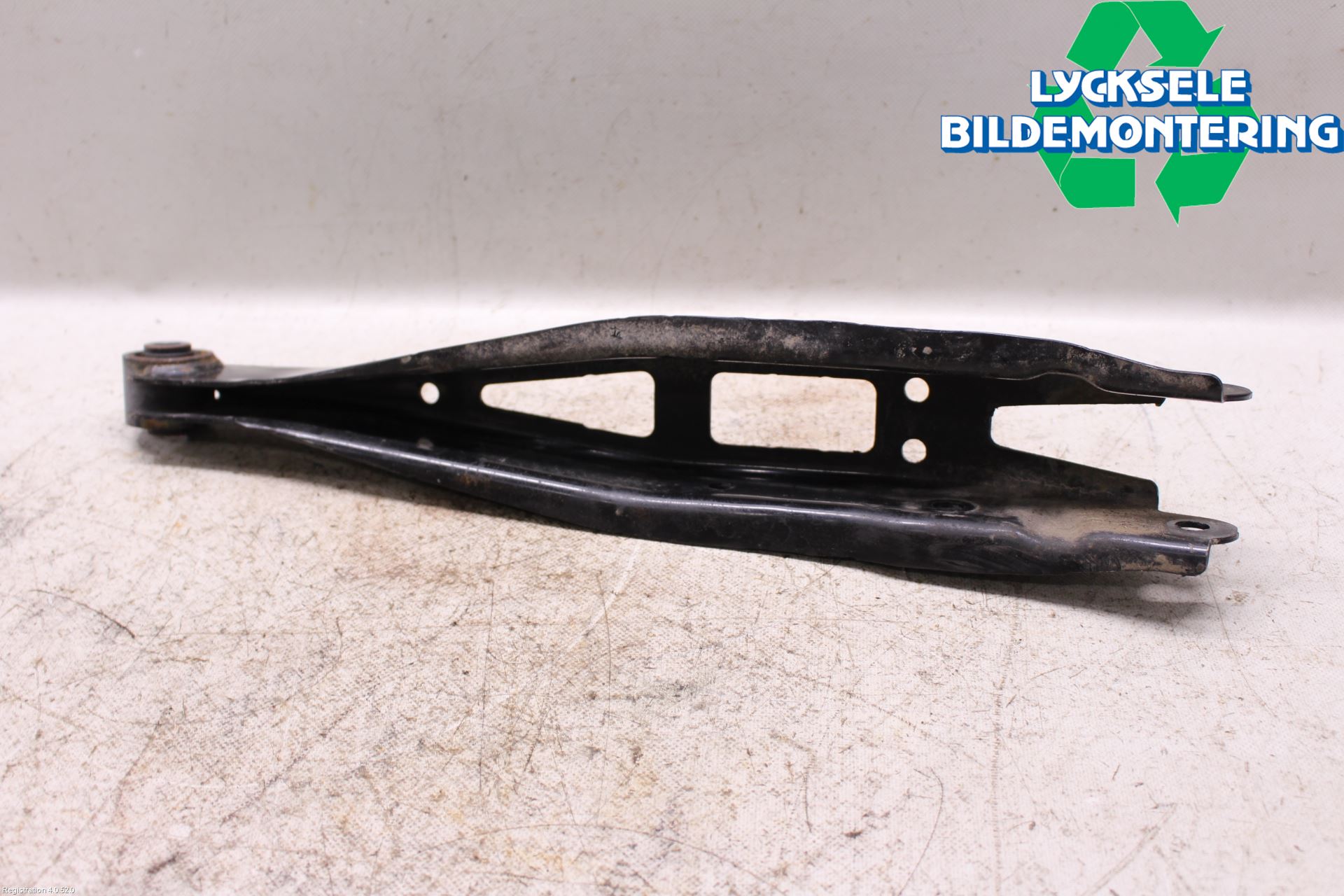 Subaru XV 18-22 Bärarm Fram Undre Vä