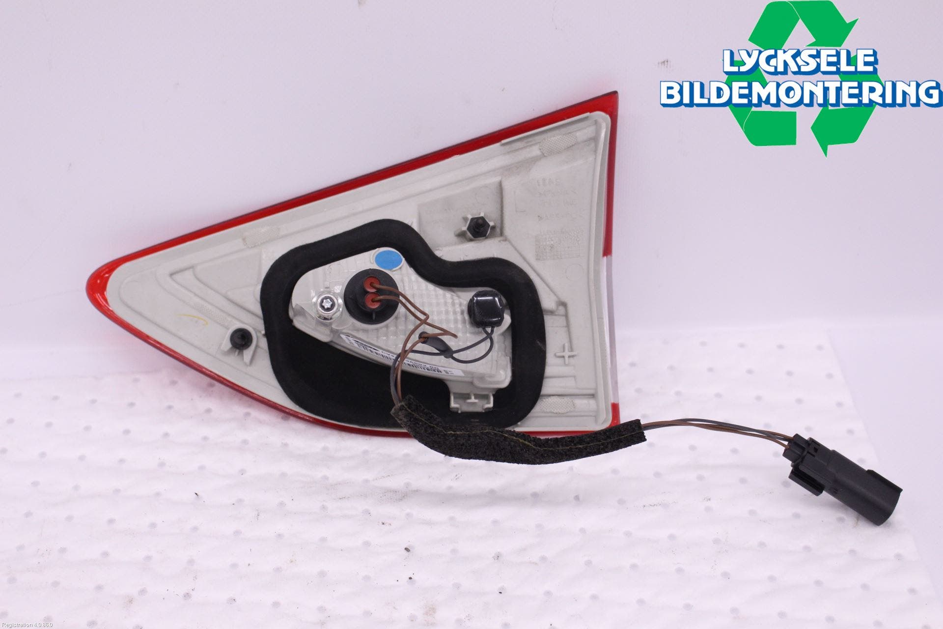 Ford KUGA 13-16 Bakljus Lucka Vä