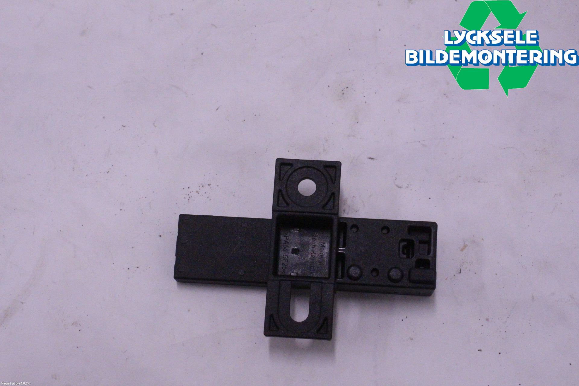 Audi A6 F2/C8 19- Antenn