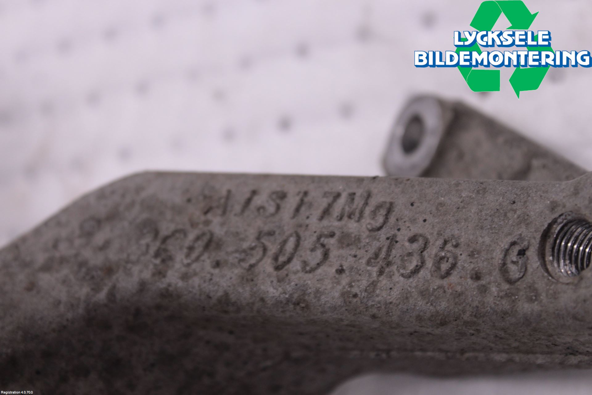 Audi Q3 8U 12-18 Hjullagerhus Bak Hö