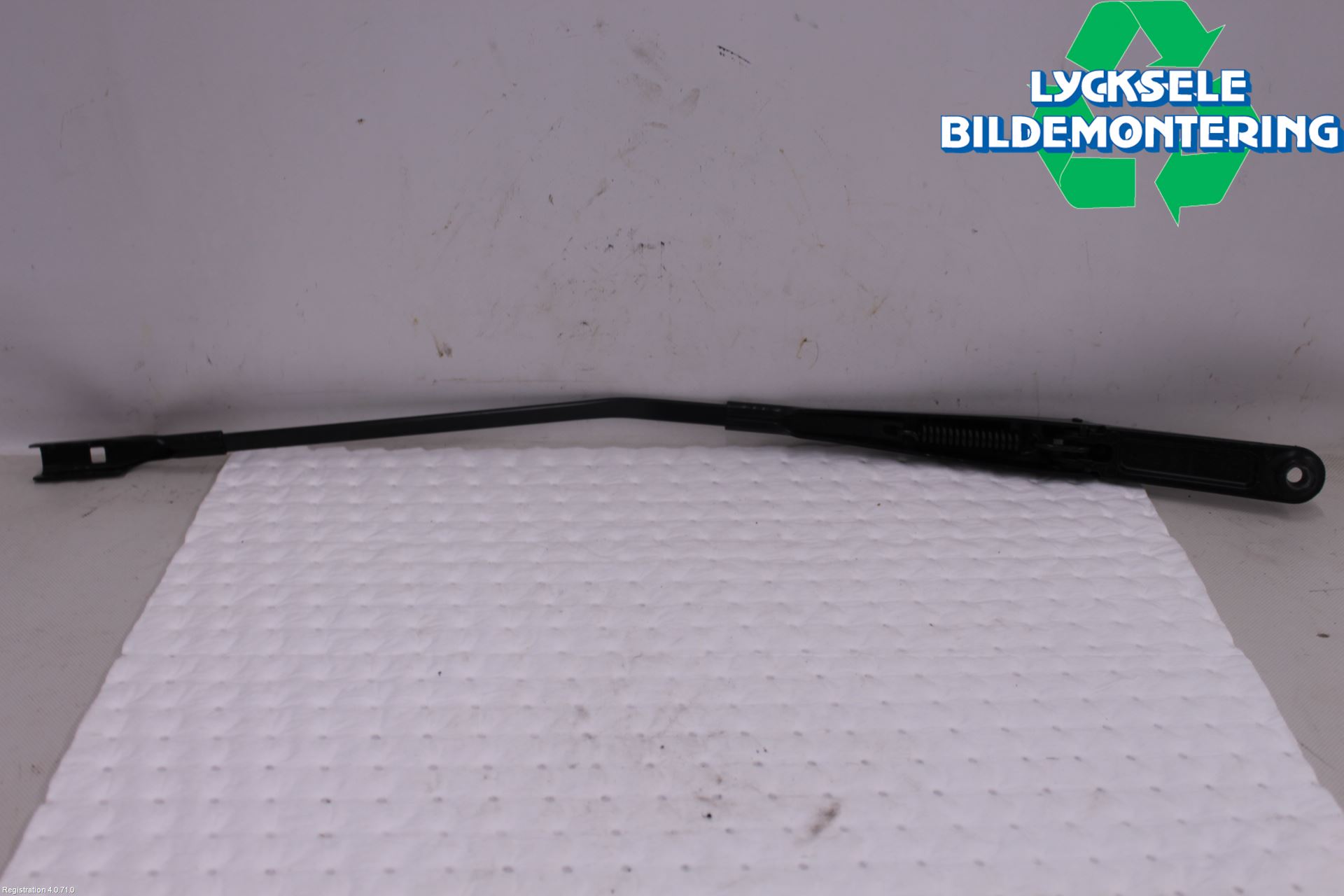 Audi A4/S4 B9 20- Torkararm Armar Vindruta