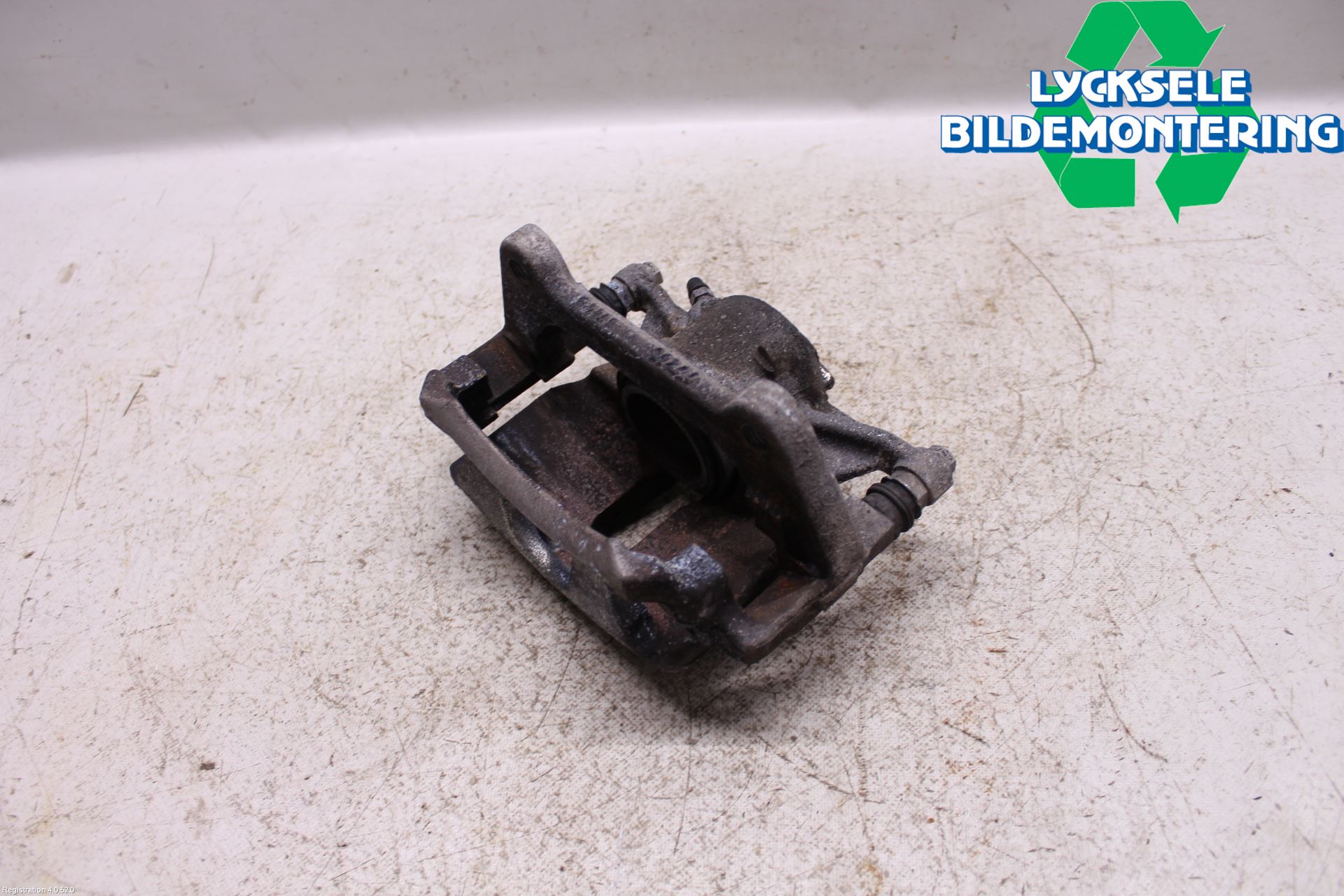 Volkswagen VW PASSAT 15-19 Bromsok Fram Vänster