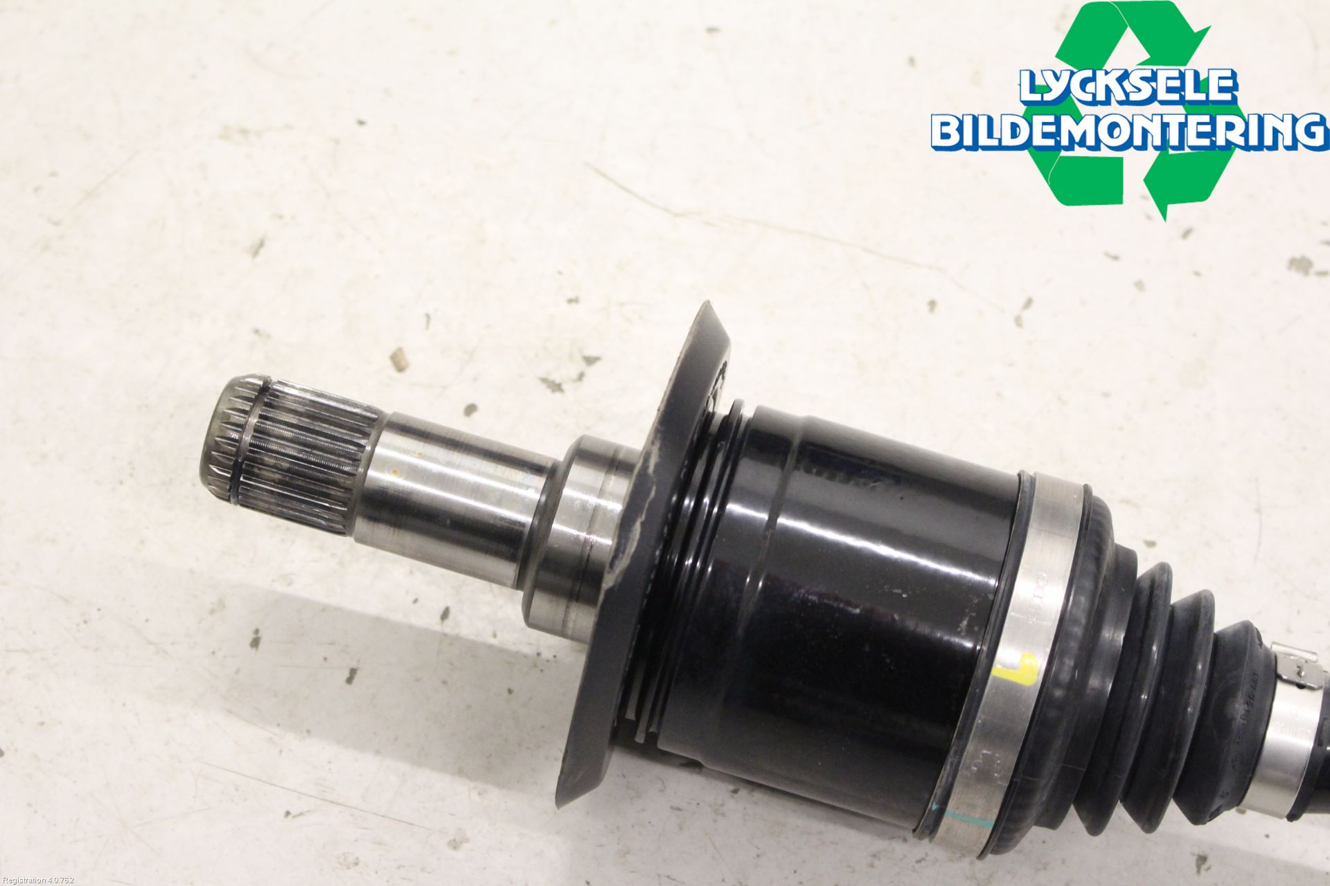 BMW 3 G20/G21/G80/G81 19- Drivaxel Bak Vänster