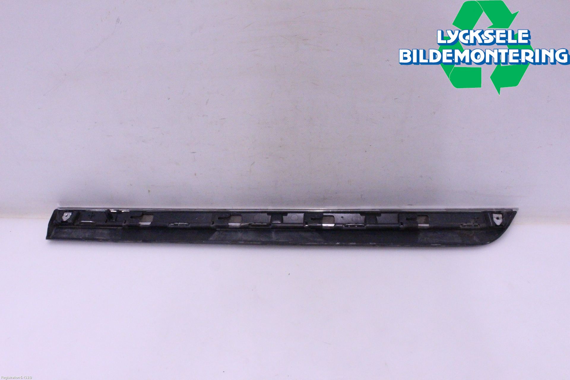Volkswagen VW PASSAT 20-24 Dörr Dekorlist Bak Hö