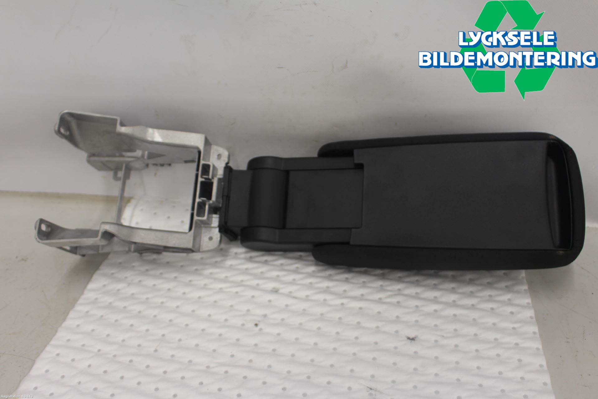 Audi A3/S3 8Y 21- Inredning Armstöd