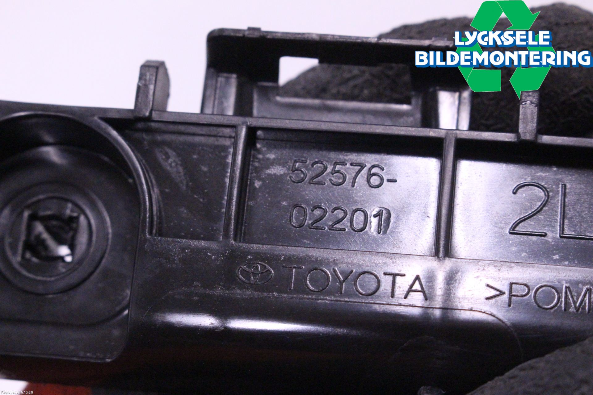 Toyota COROLLA 19- Stötfångarfäste Bak Vä