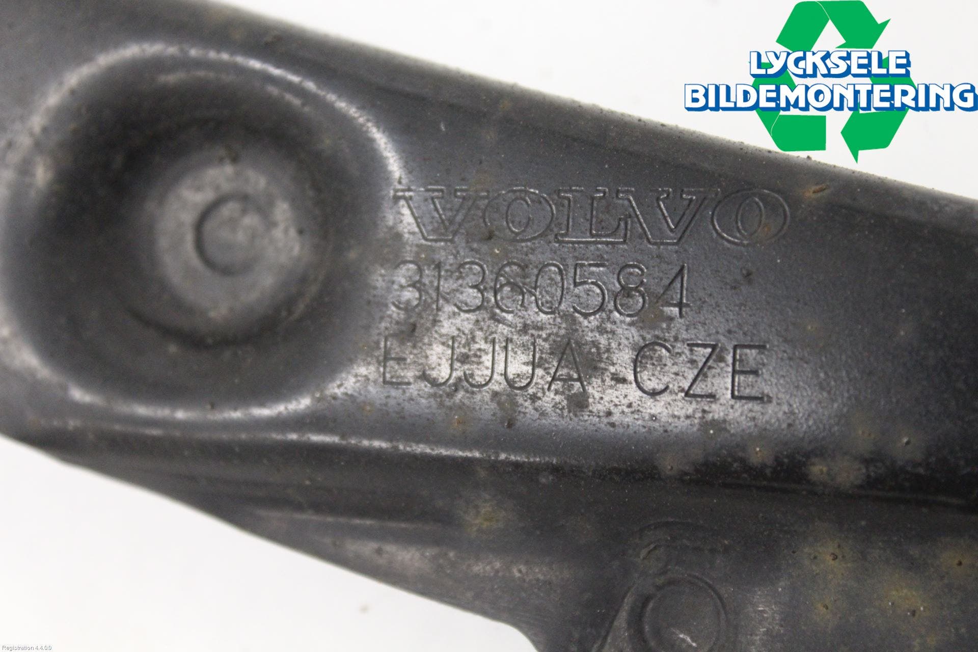 Volvo XC60 18- Bärarm Bak Övre Höger